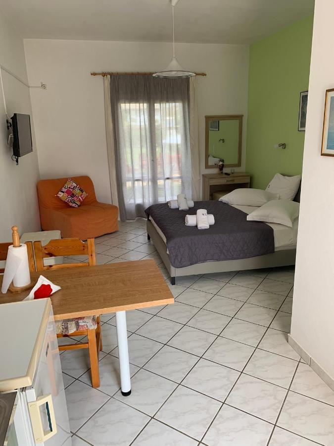 Eleftheria Studios And Apartments Acharavi  Zewnętrze zdjęcie